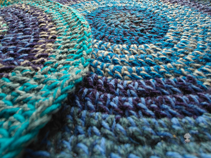 crochet mats in shades of blue